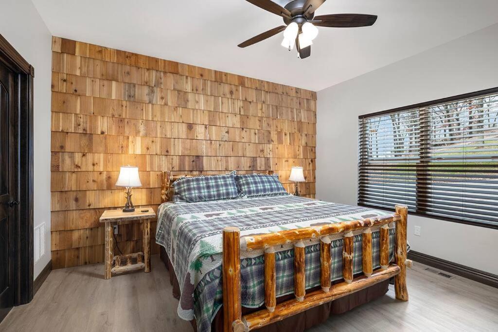 Rock And Timber Lodge Брэнсон Экстерьер фото